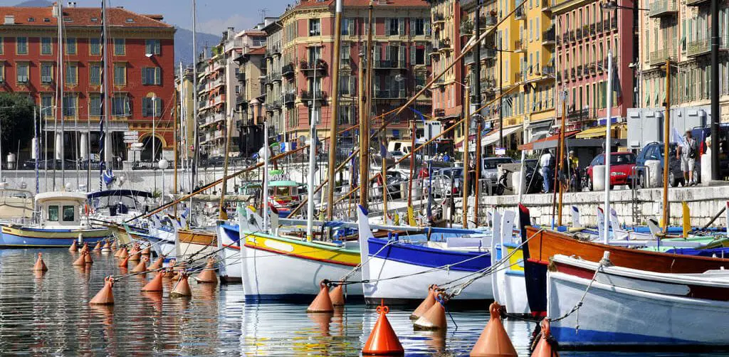 El puerto de Niza - viajar a la costa azul