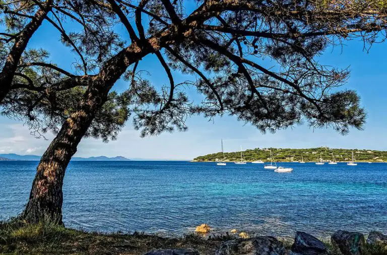 ☑️ Las 10 Mejores Playas en Saint-Tropez【2023】