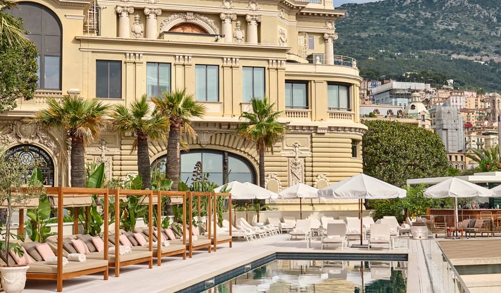 Hotel Fairmont Monte-Carlo, ubicado sobre la pista del circuito durante el Gran Premio de F1